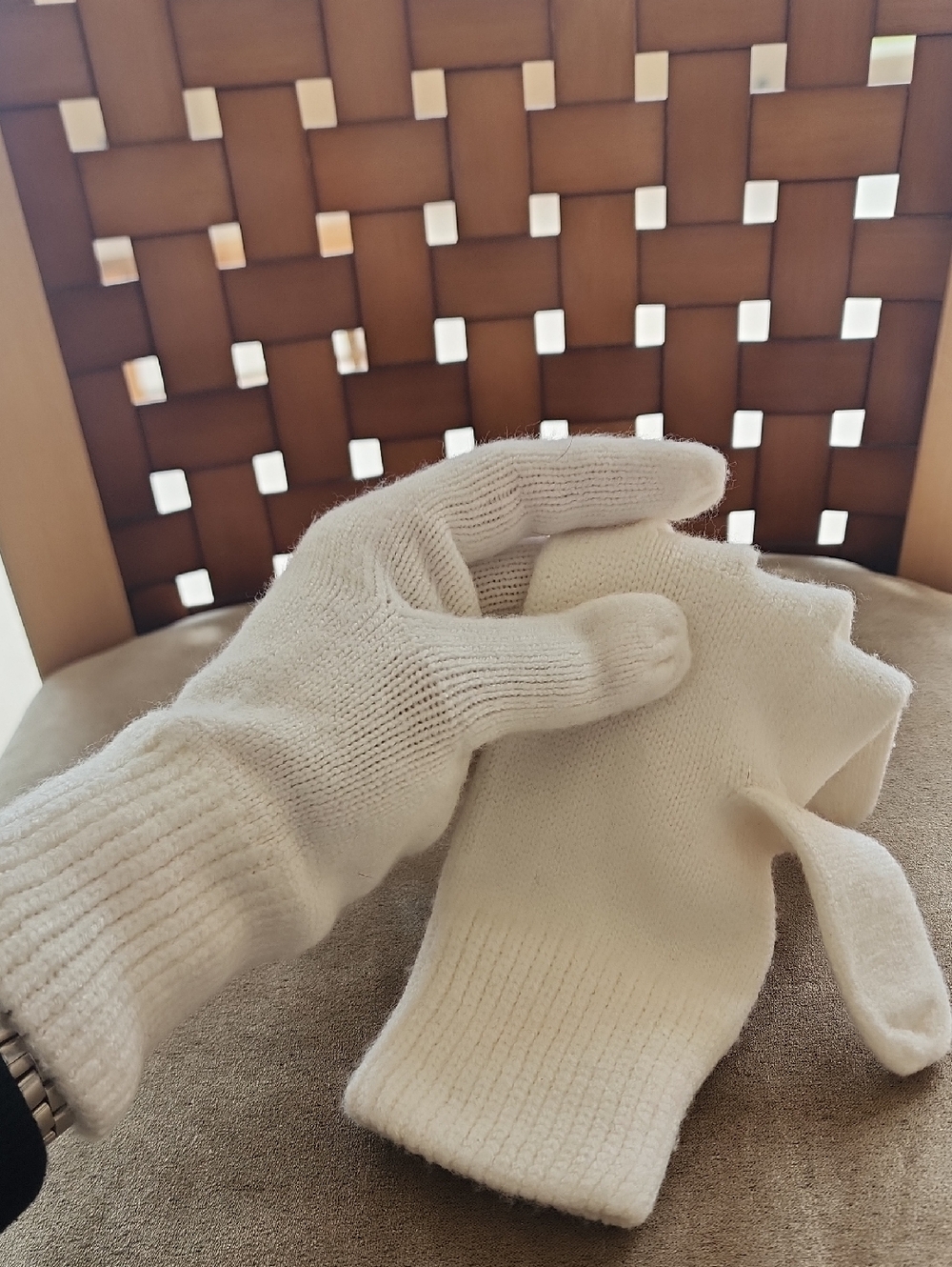 Cream Knit Winter Gloves - Soft Cozy Pair